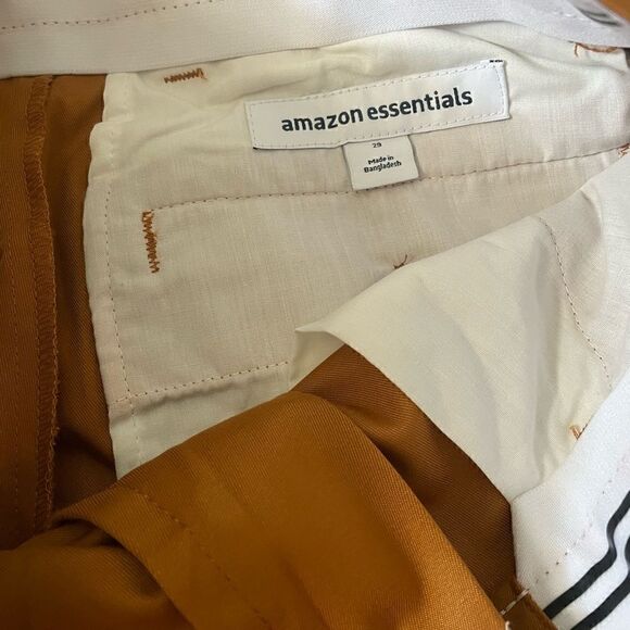 NWT Men’s Short - Picture 3 of 7